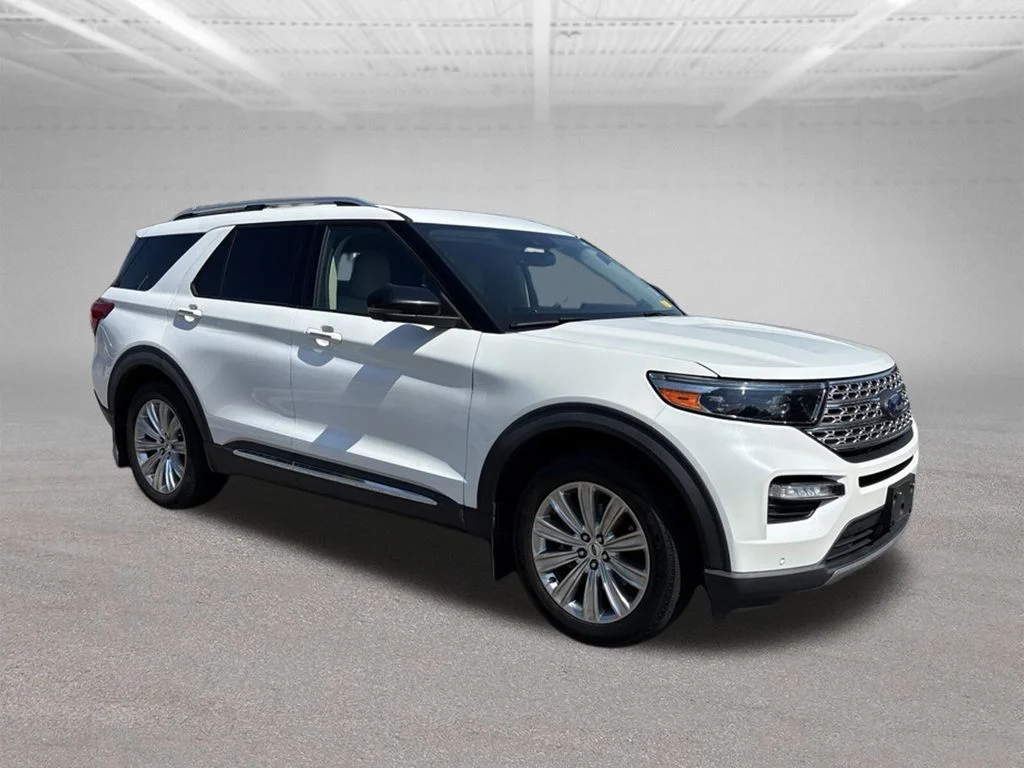 Used 2020 White Ford Limited image 2