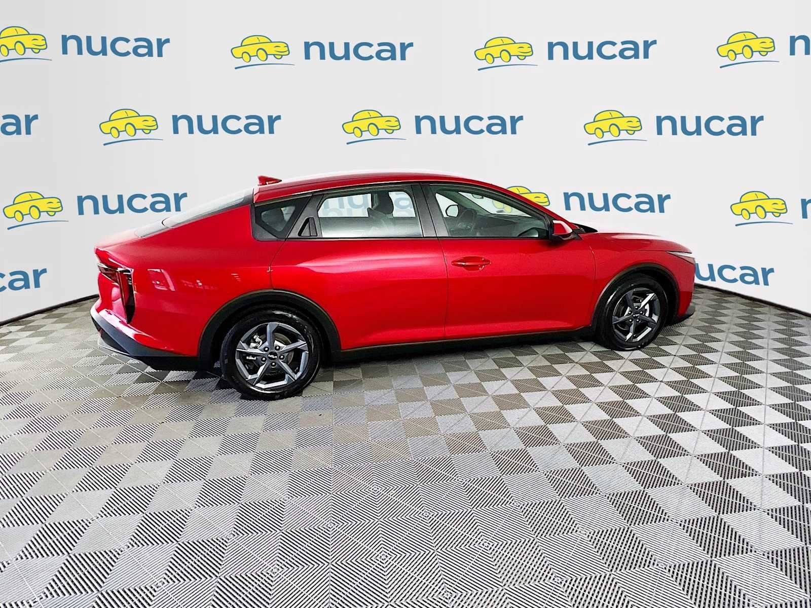 Used 2025 Currant Red Kia LXS image 8