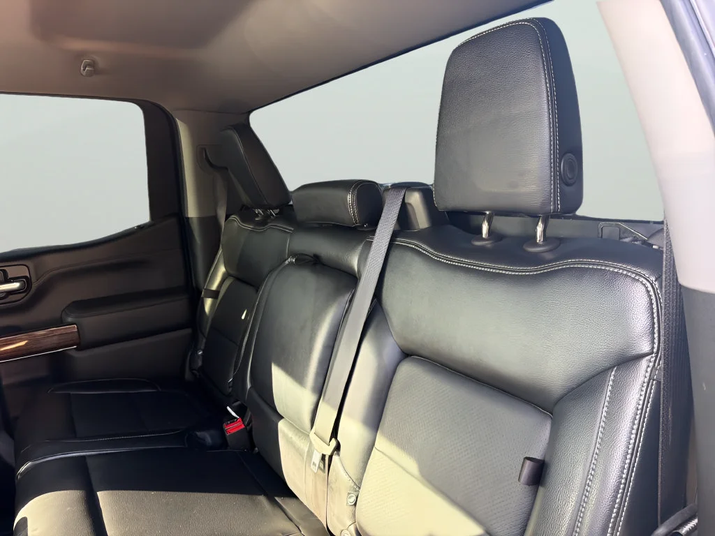 Used 2021 SUMMIT WHITE GMC Elevation image 30
