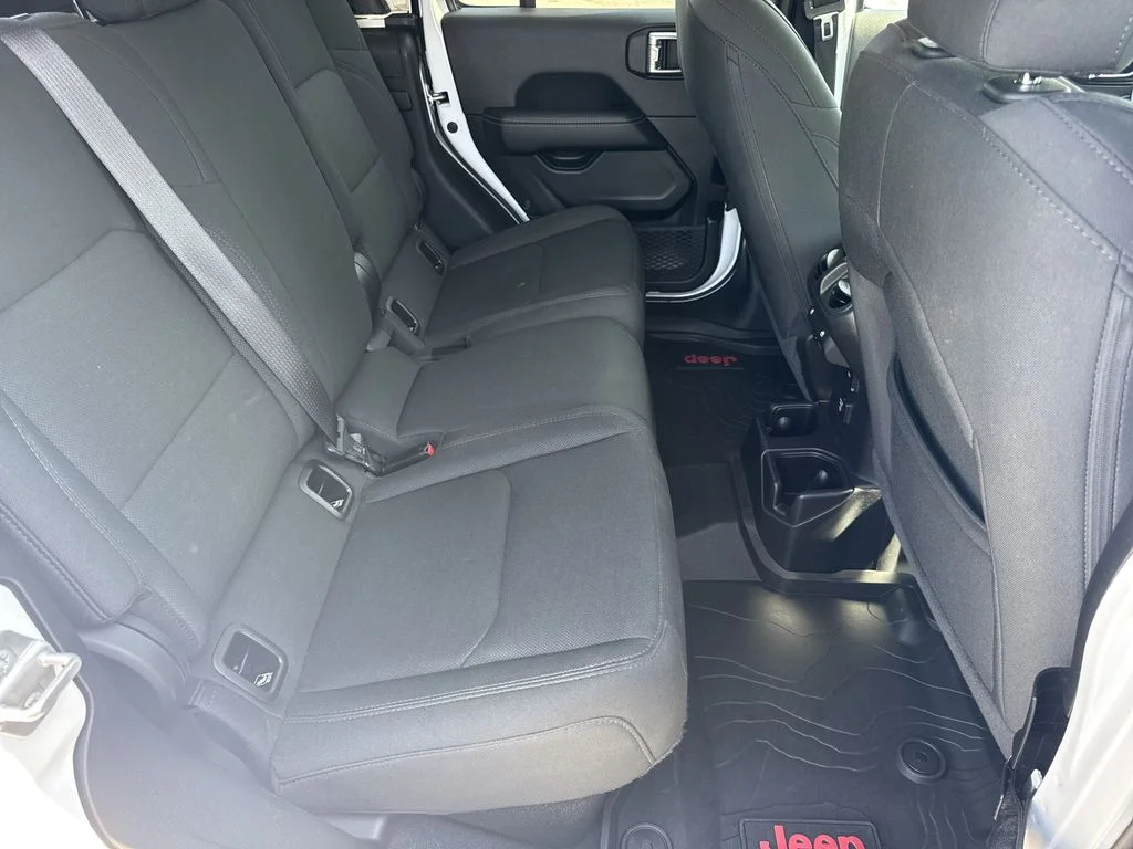 Used 2021 White Jeep Overland image 15