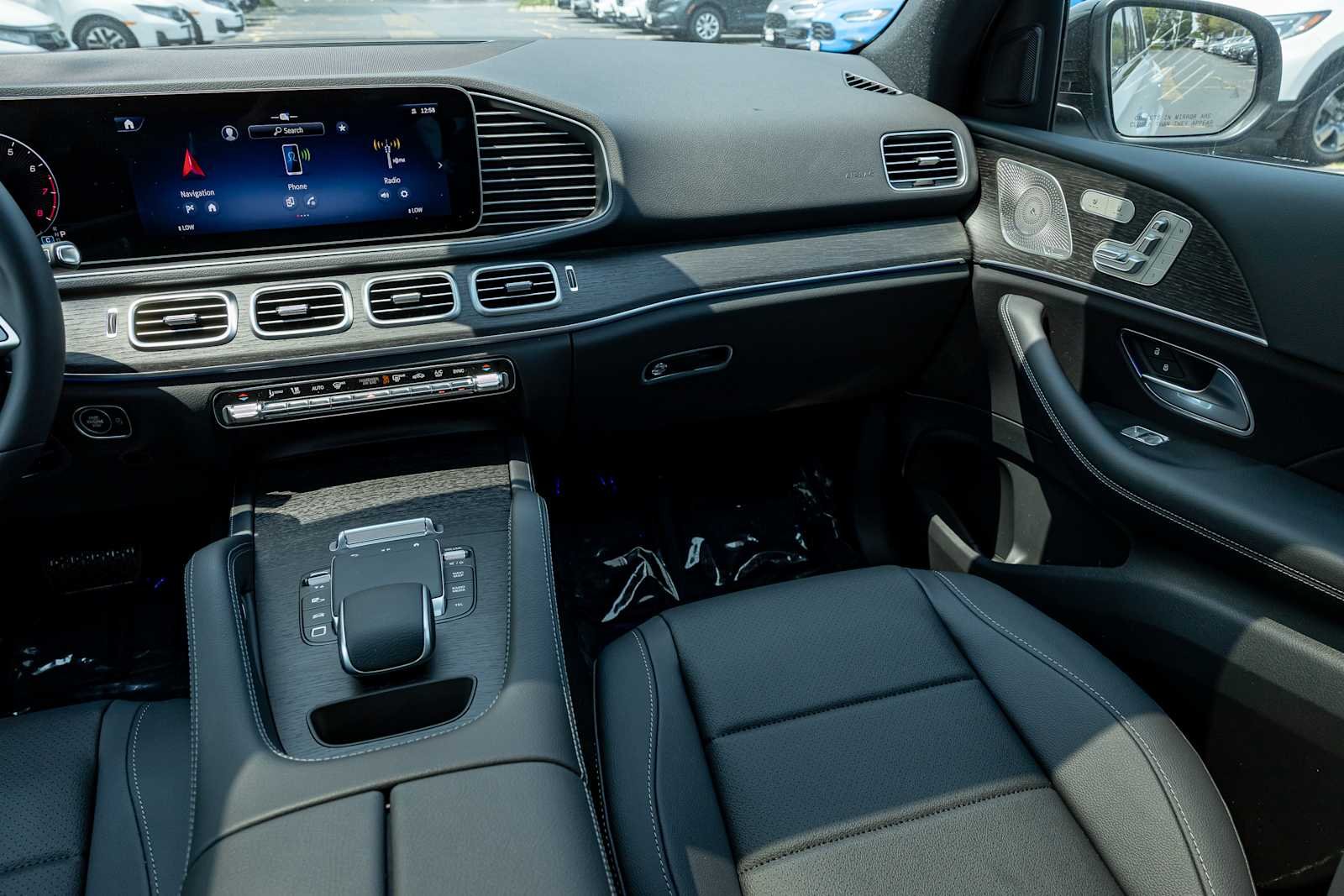 New 2026 MANUFAKTUR Moonlight White Magno Mercedes-Benz GLE 350 image 8
