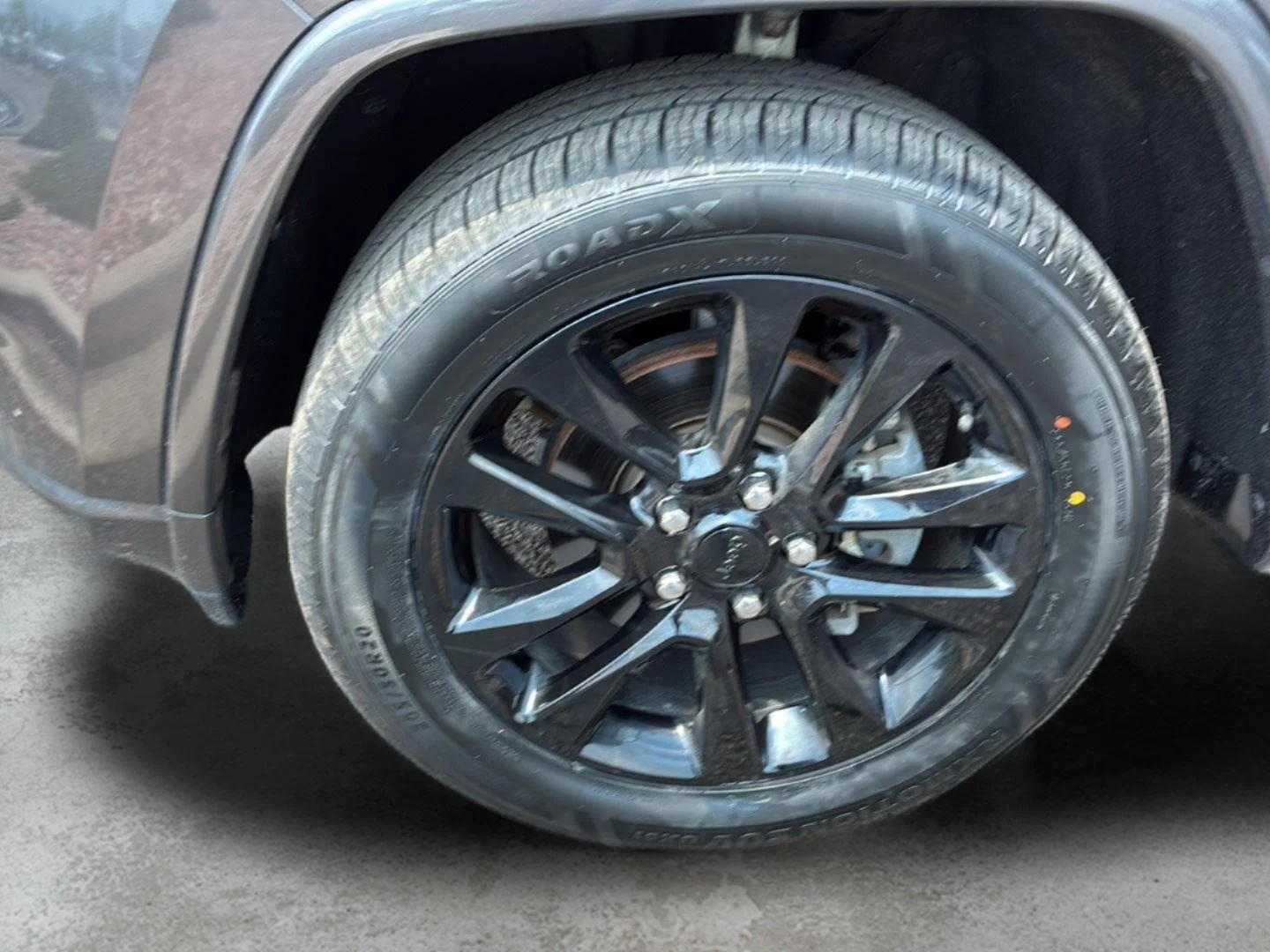 Used 2018 Granite Crystal Metallic Clearcoat Jeep Altitude image 10