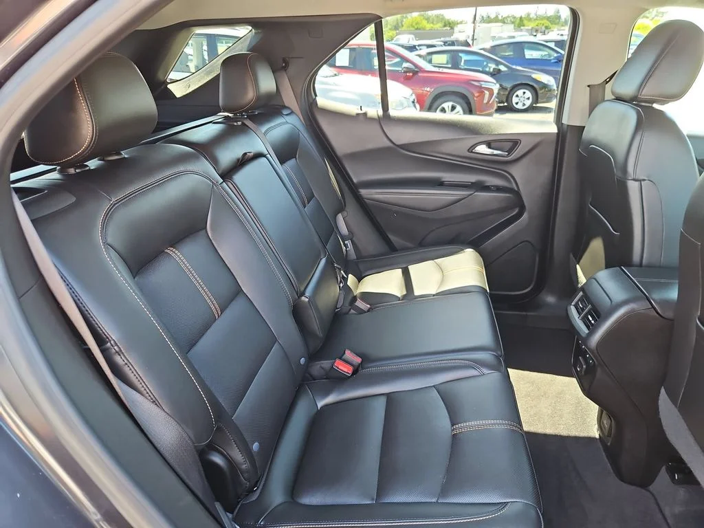 Used 2022 Iron Gray Metallic Chevrolet Premier image 27