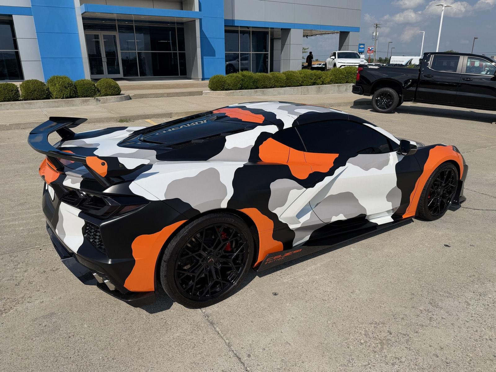 Used 2022 ARCTIC WHITE Chevrolet 3LT image 35