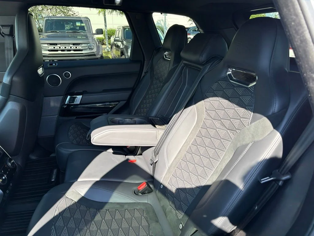 Used 2022 Fuji White Land Rover SVR image 13