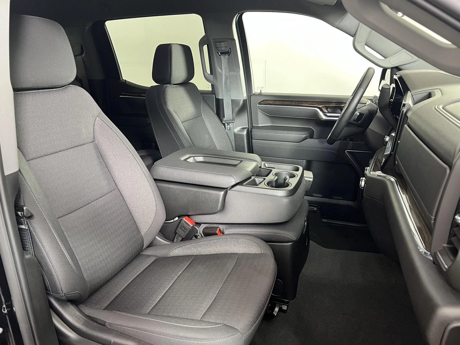 Used 2025 Onyx Black GMC Elevation image 21