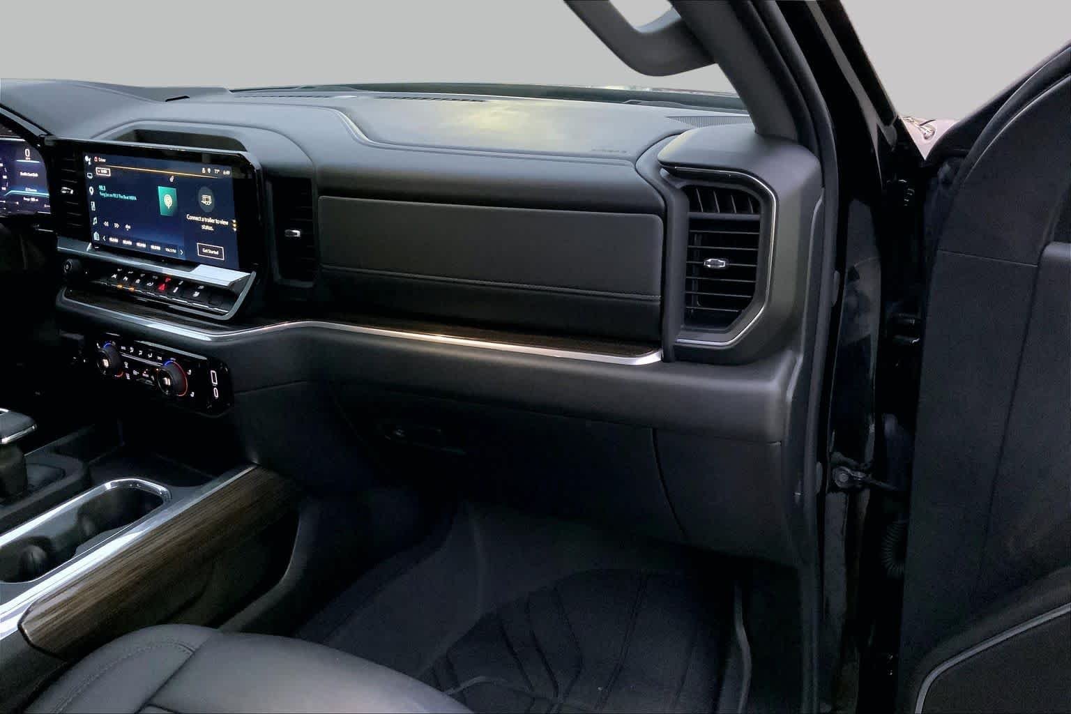 Used 2025 Black Chevrolet RST image 18
