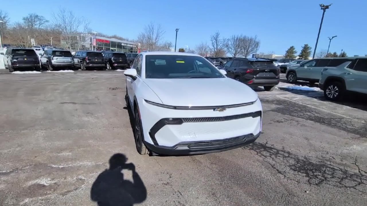 New 2026 Summit White Chevrolet LT image 37