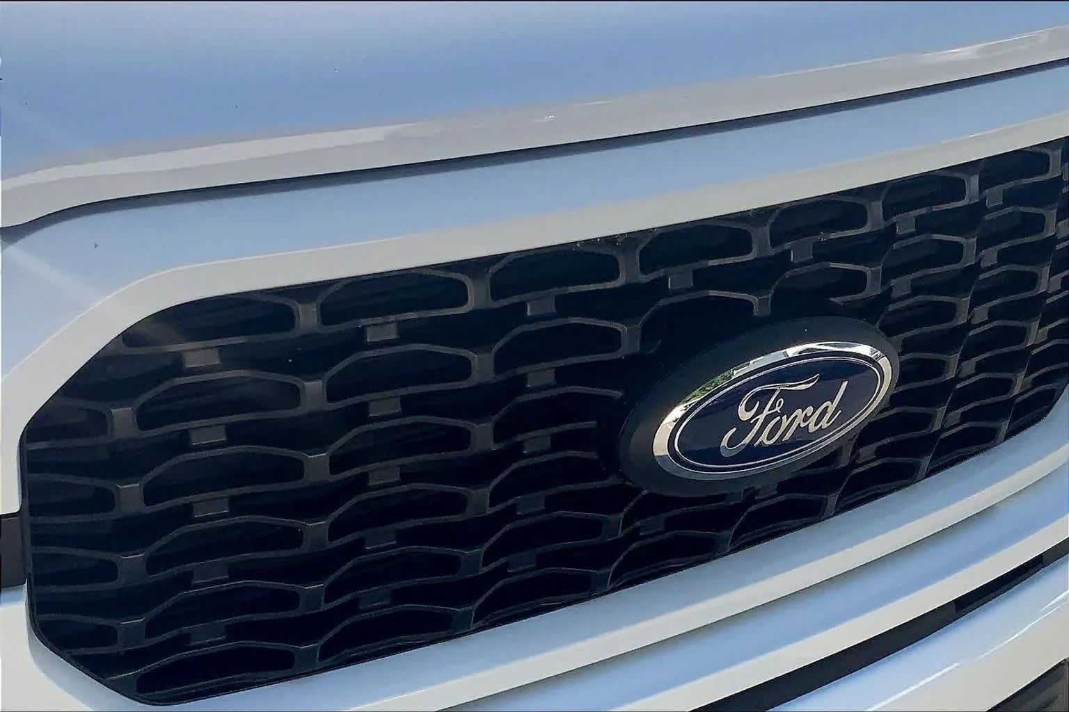 Certified Used 2023 Oxford White Ford XL image 32