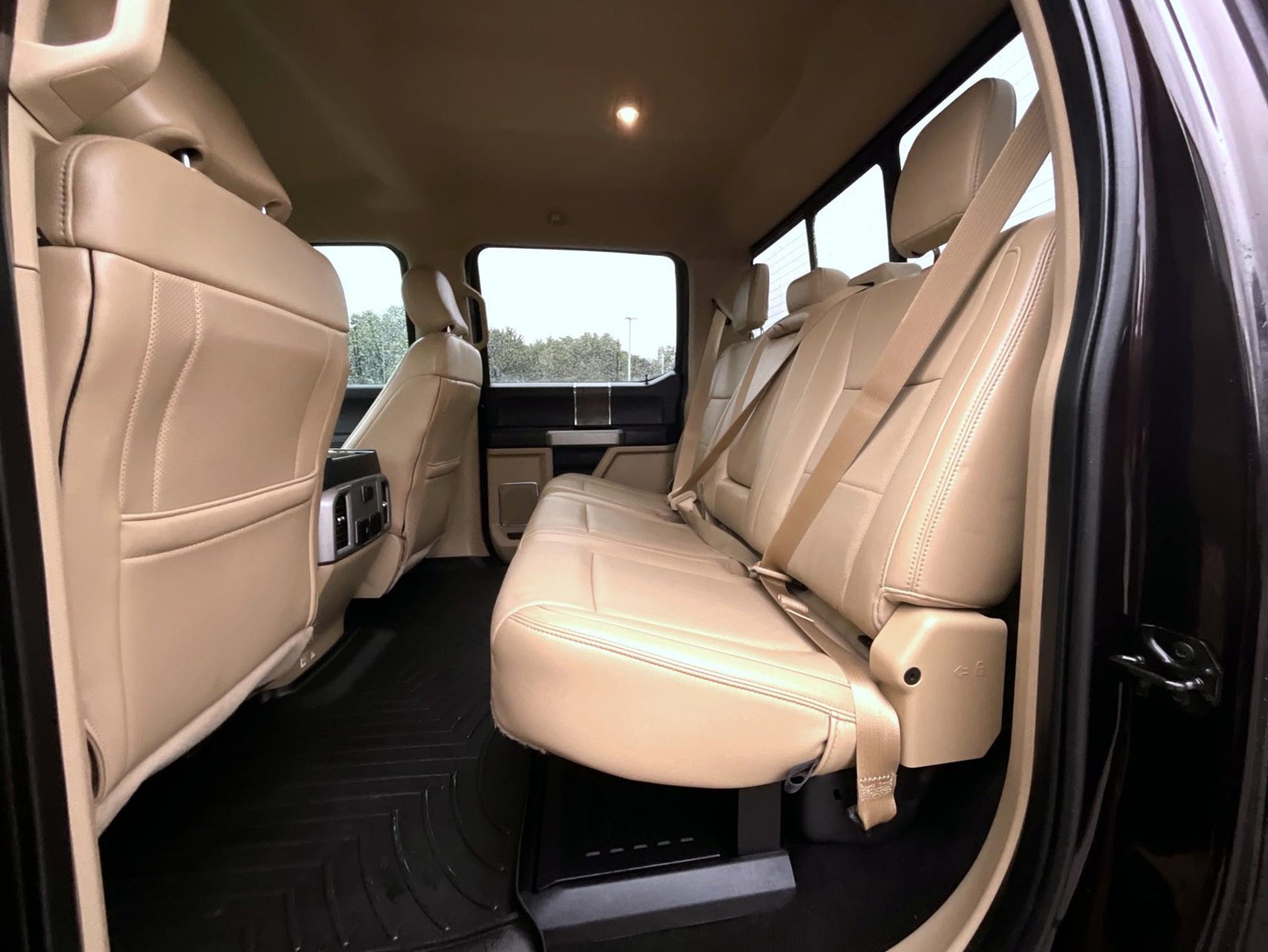 Used 2019 Red Ford Lariat image 23