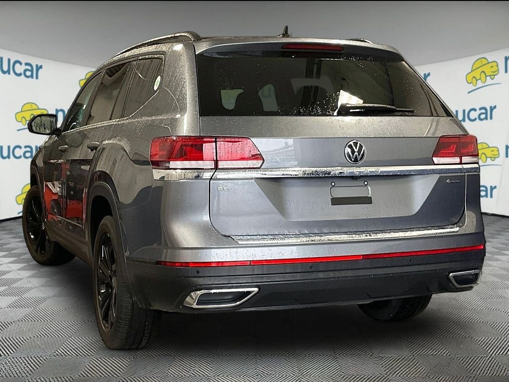 Used 2023 Gray Volkswagen 2.0T SE w/Technology image 4