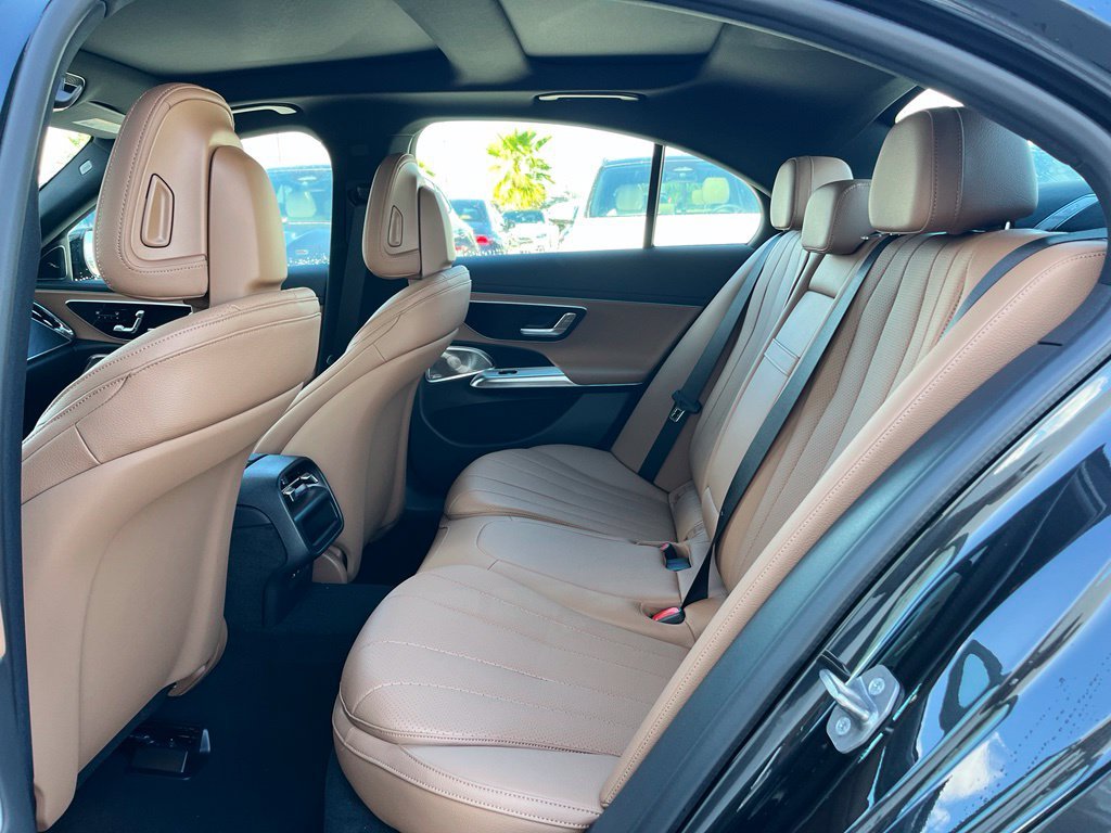 New 2027 Graphite Grey Metallic Mercedes-Benz E 350 image 18