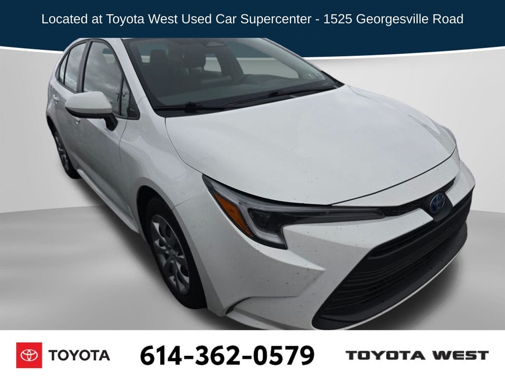 Used 2025 White Toyota LE image 1