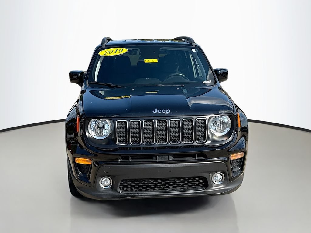 2019 Jeep Renegade Latitude photo 2