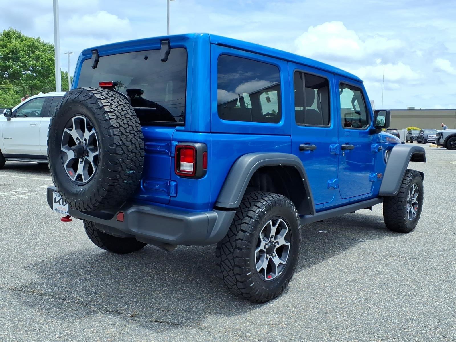 Used 2023 Hydro Blue Pearlcoat Jeep Rubicon image 24