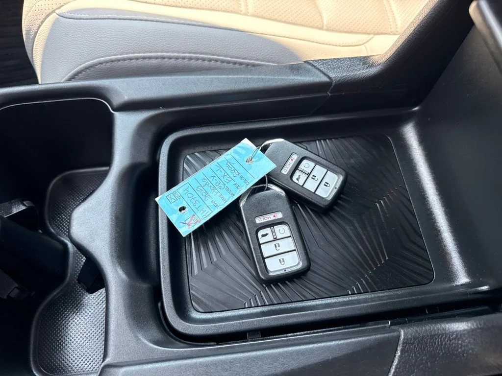 Used 2019  Honda EX-L image 6