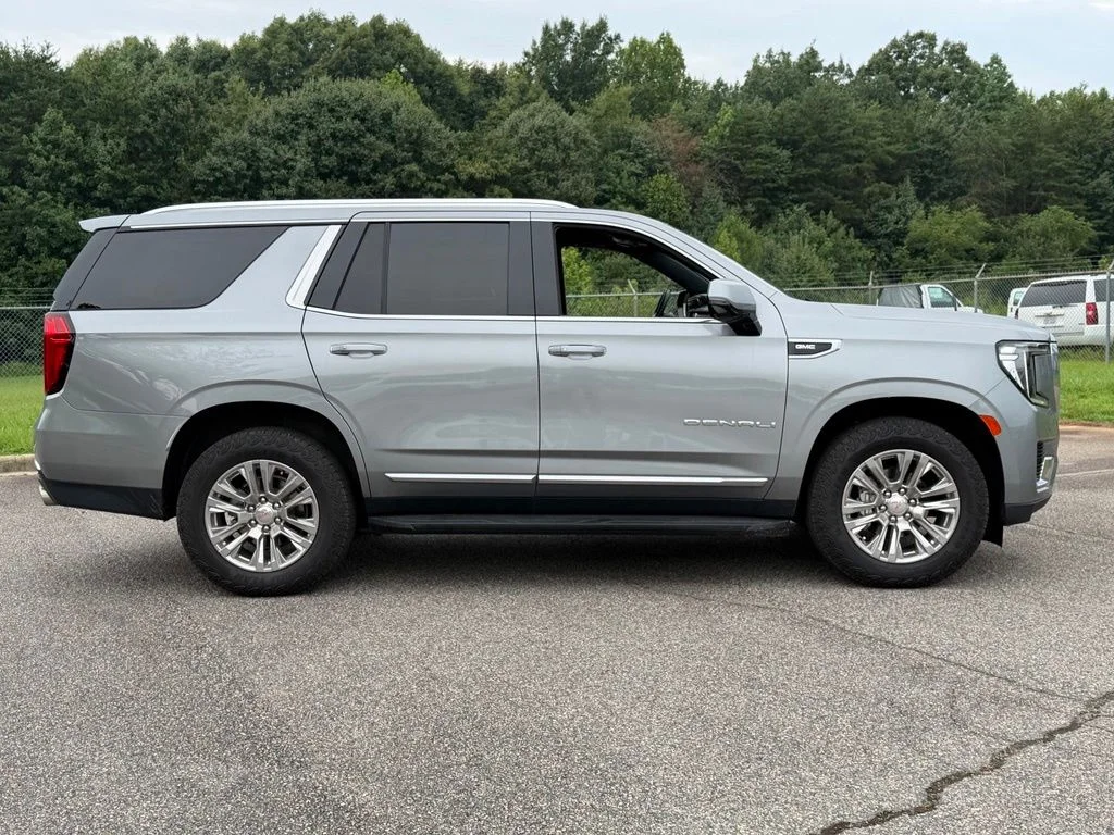 Used 2023 Silver GMC Denali image 3