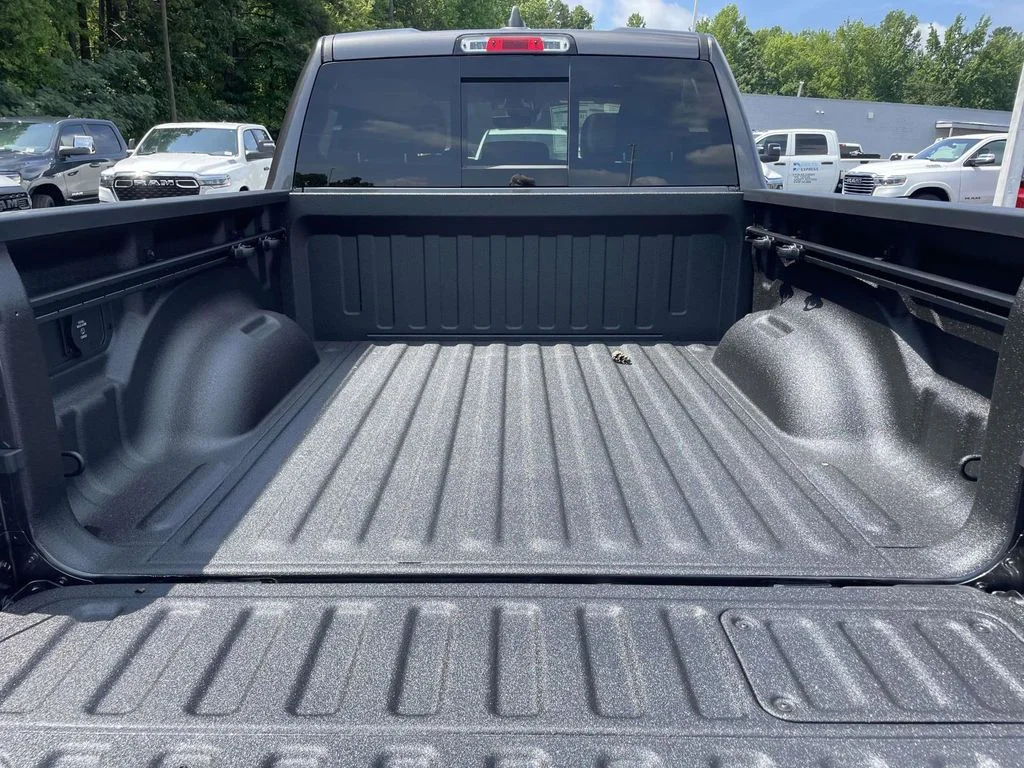 New 2026 Granite Crystal Metallic Clear-Coat Exterior Paint RAM Laramie image 41