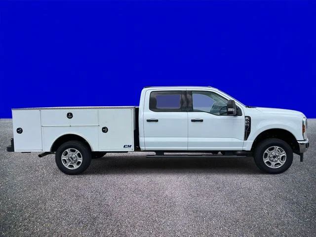 New 2026 Oxford White Ford F-350® XLT image 2