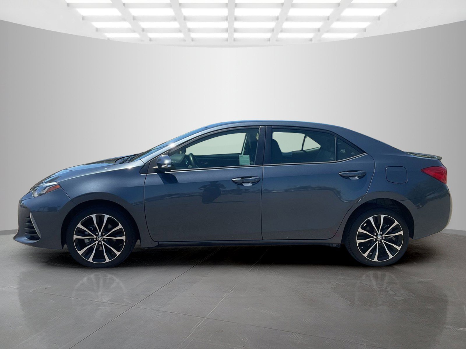 Certified Used 2017 Slate Metallic Toyota SE image 2