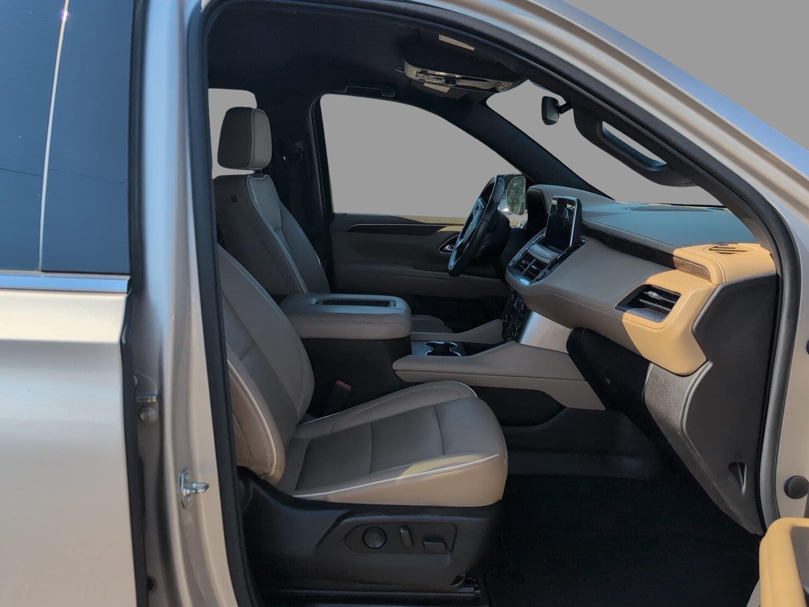 Used 2021 EMPIRE BEIGE METALLIC Chevrolet Premier image 18