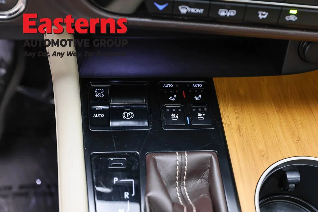 Used 2018 Silver Lexus 350 image 24