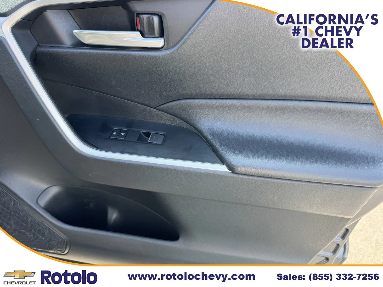 Used 2024 MAGNETIC GRAY MET Toyota XLE image 9