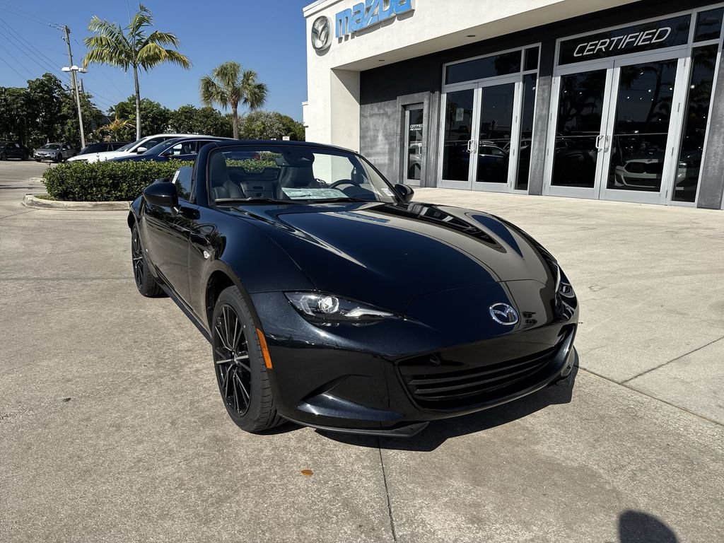2025 Mazda MX-5 Miata Grand Touring - Photo 8