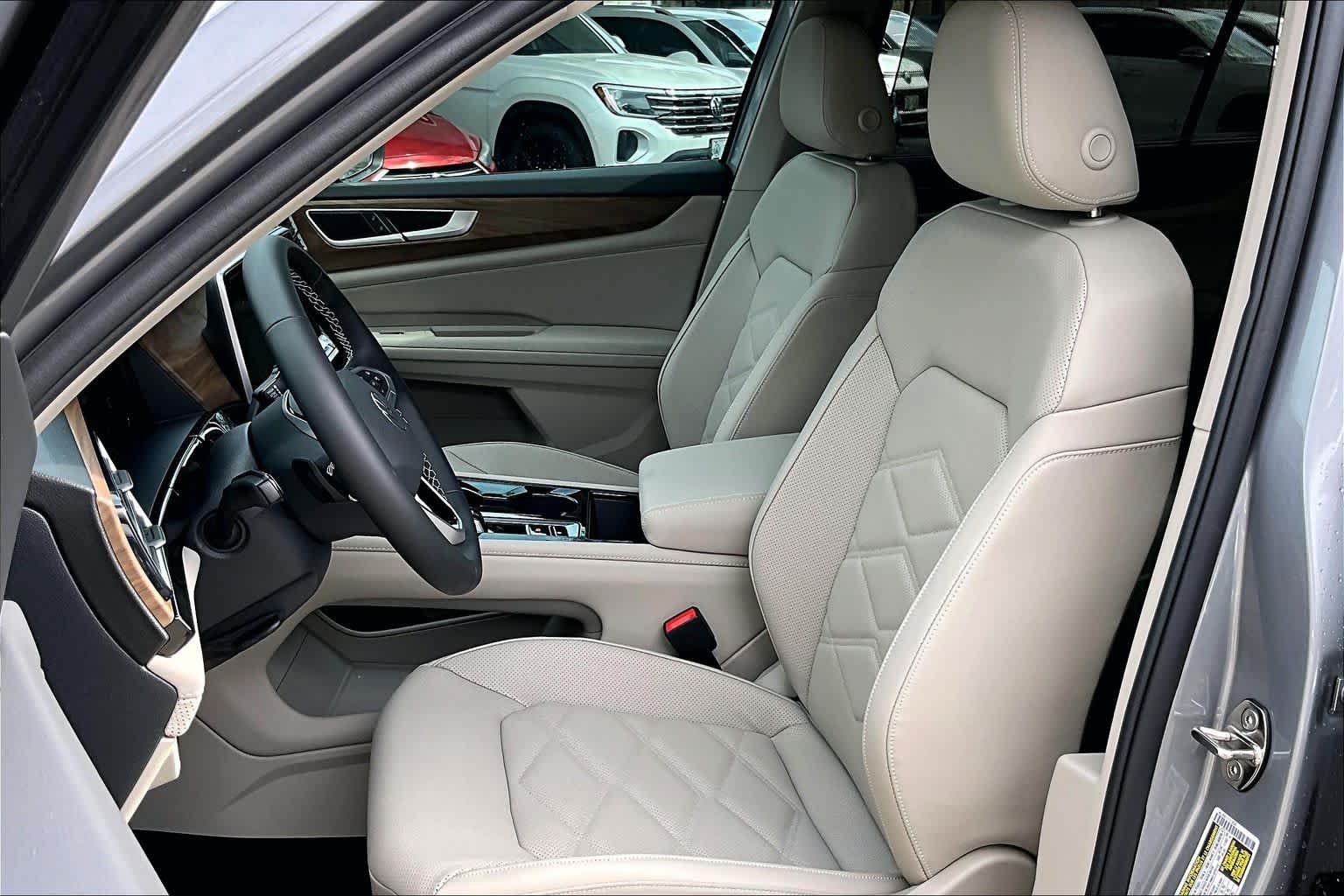 New 2026 Silver Mist Metallic Volkswagen 2.0T SE W/TECHNOLOGY image 9
