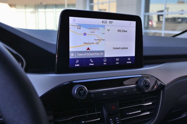 Used 2020 Blue Ford SE image 14