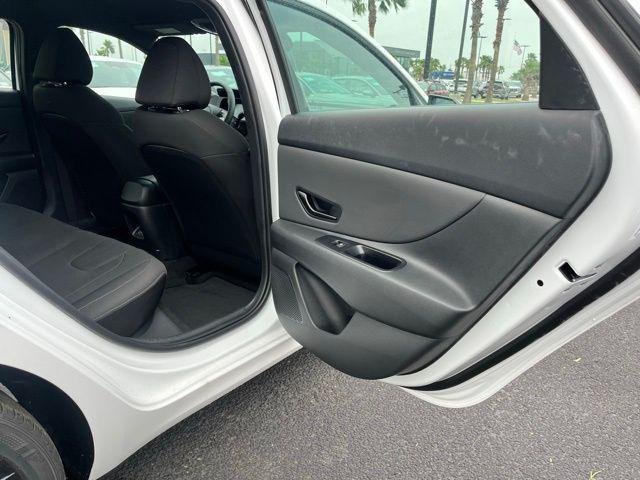New 2026 White Hyundai SEL Sport image 19