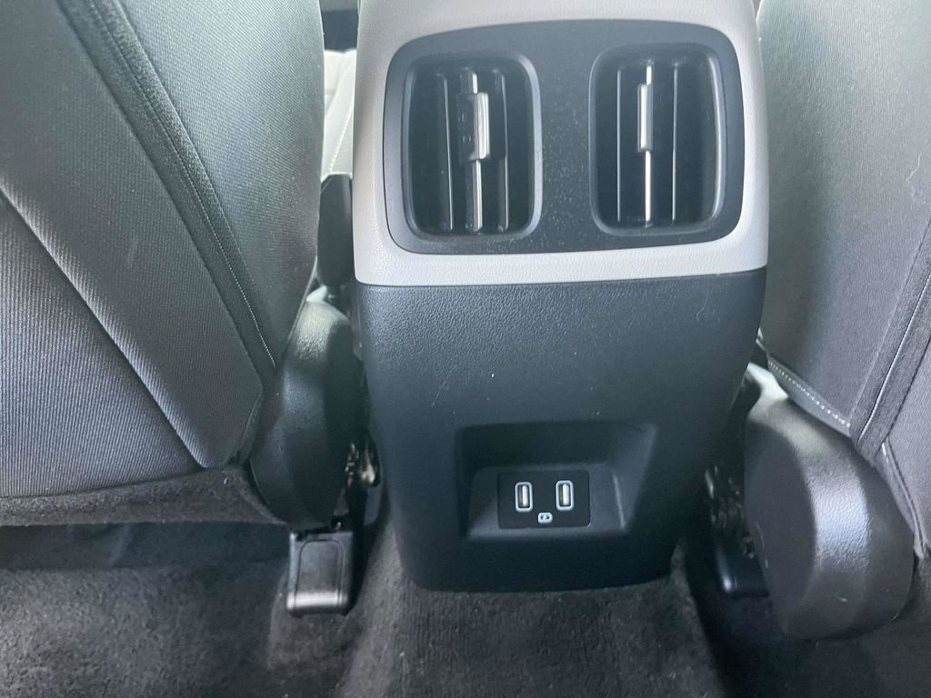 Used 2024 Black Hyundai SEL image 12