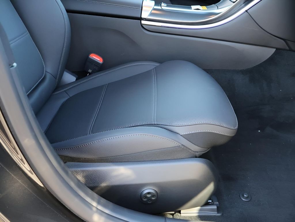 Used 2026 Graphite Gray Metallic Mercedes-Benz C 300 image 10