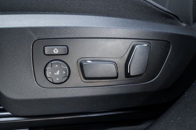 Certified Used 2026 Black Sapphire Metallic BMW 30 xDrive image 19