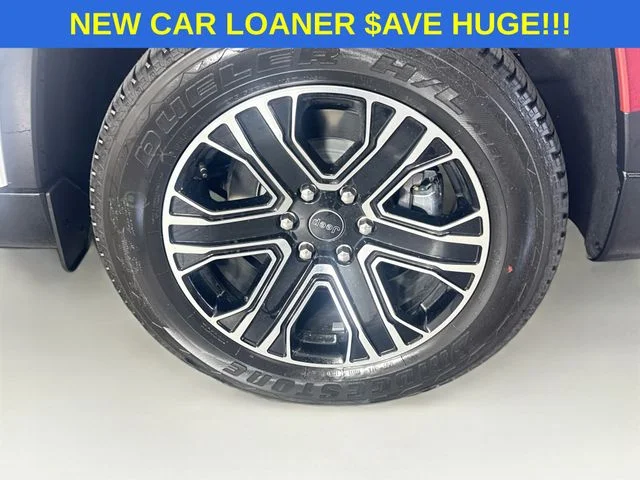 New 2026 Bright White Clear-Coat Exterior Paint Jeep Grand Wagoneer image 34