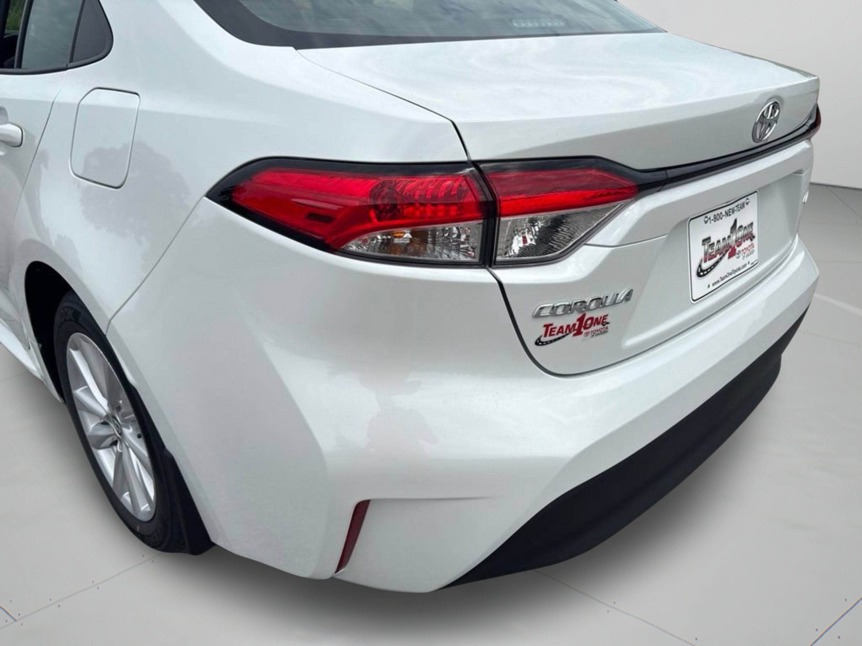 New 2026 Wind Chill Pearl Toyota LE image 22