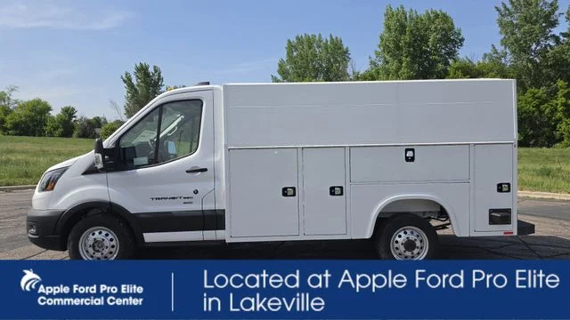 New 2026 Oxford White Ford Base image 6