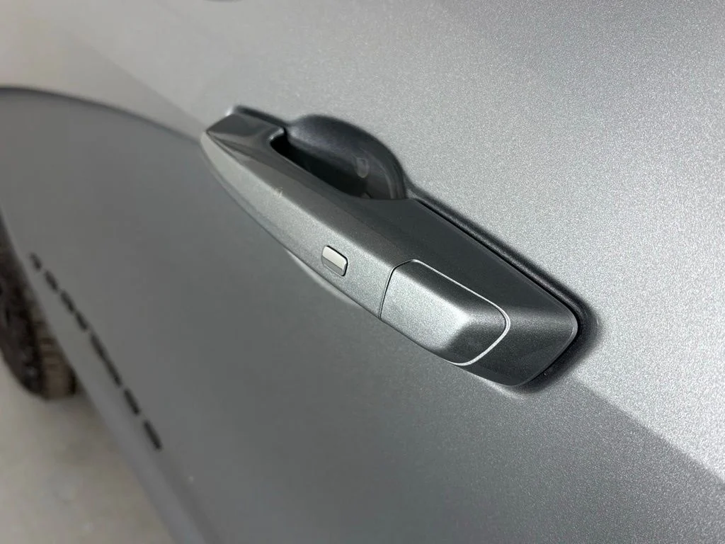 Used 2024 Gray Chevrolet Z71 image 14