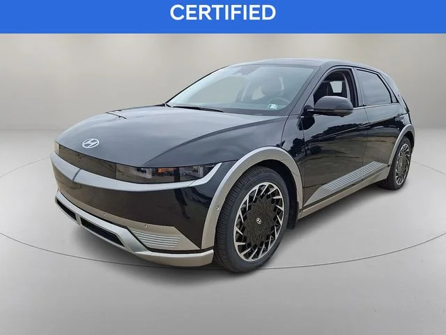 Certified Used 2023 Black Hyundai Limited image 5