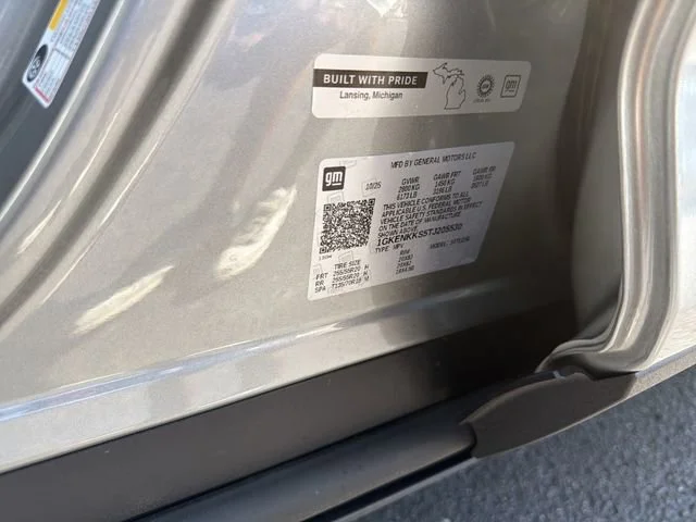 New 2026 Sterling Metallic GMC Elevation image 35