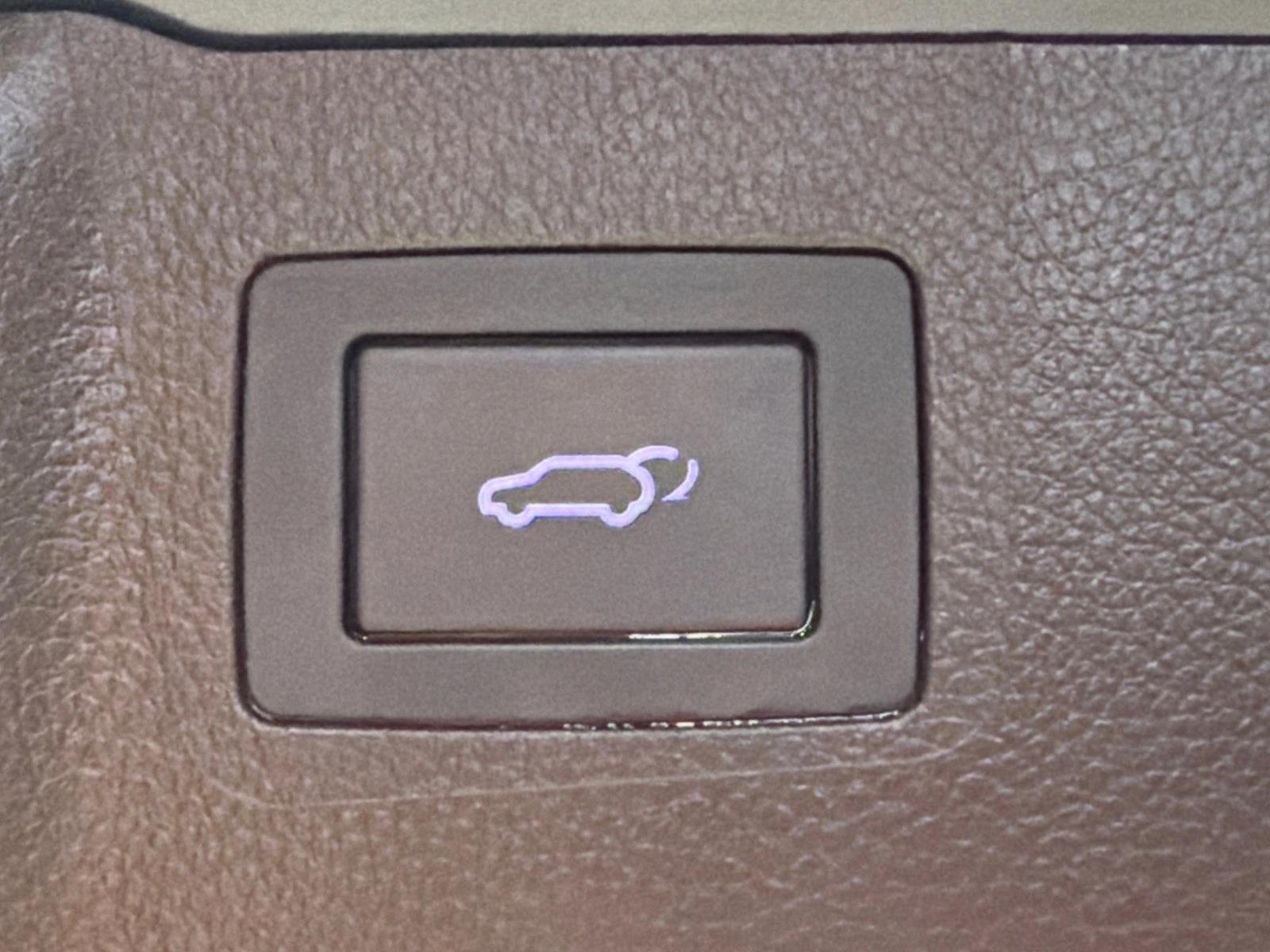 Used 2017 Storm Blue Hyundai SE image 19