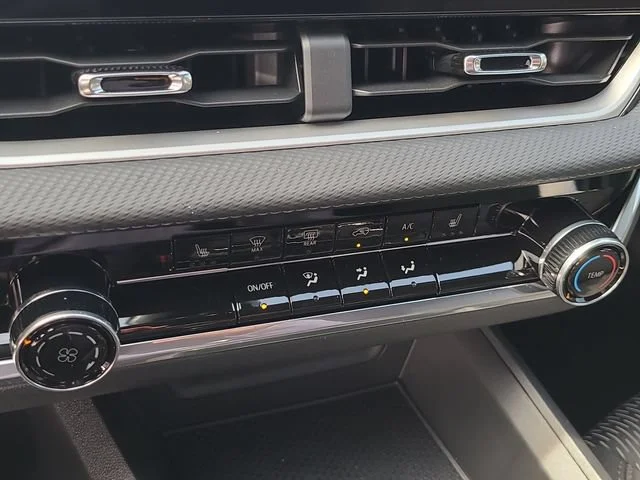 New 2027 Summit White Chevrolet LT image 30