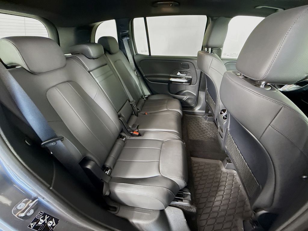 Used 2026 Gray Mercedes-Benz GLB 250 image 28