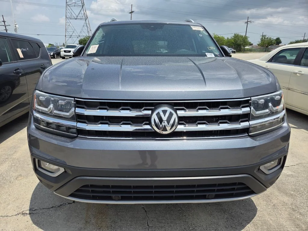 Used 2019 Gray Volkswagen SEL image 2