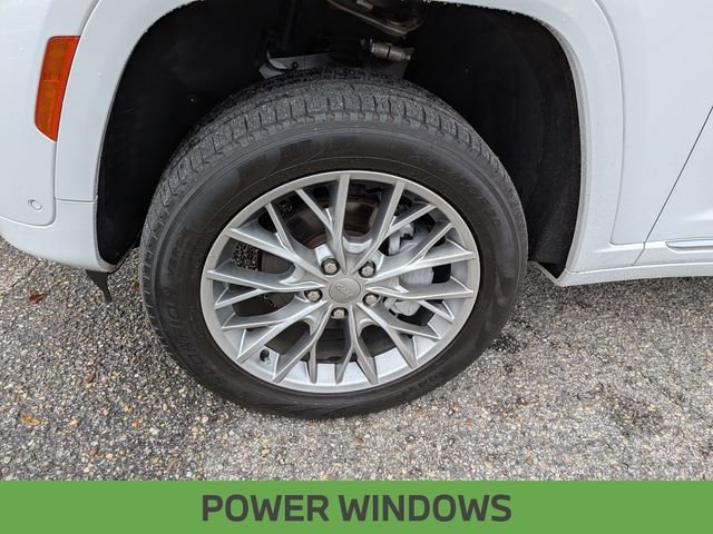 Used 2024 White Jeep Summit image 12