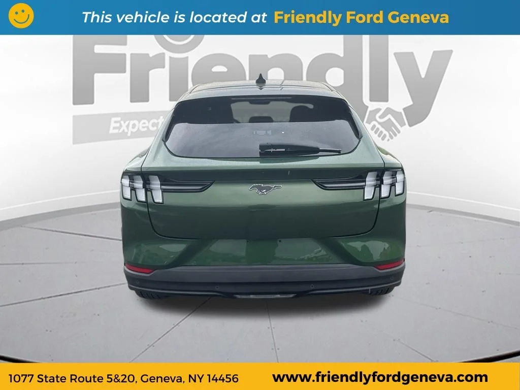 Used 2024 Eruption Green Metallic Ford Select image 36