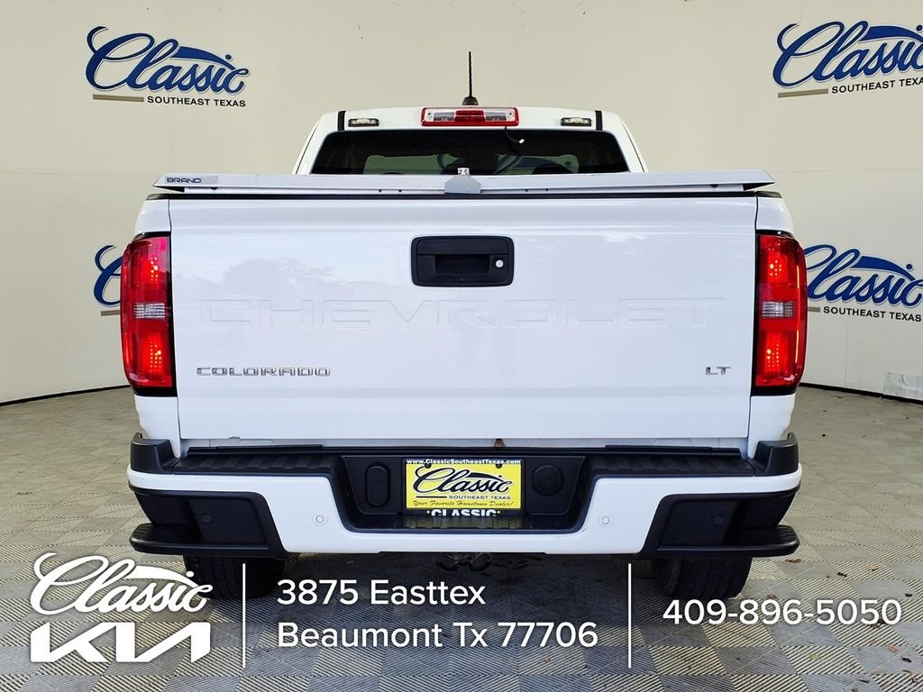 Used 2021 White Chevrolet LT image 4