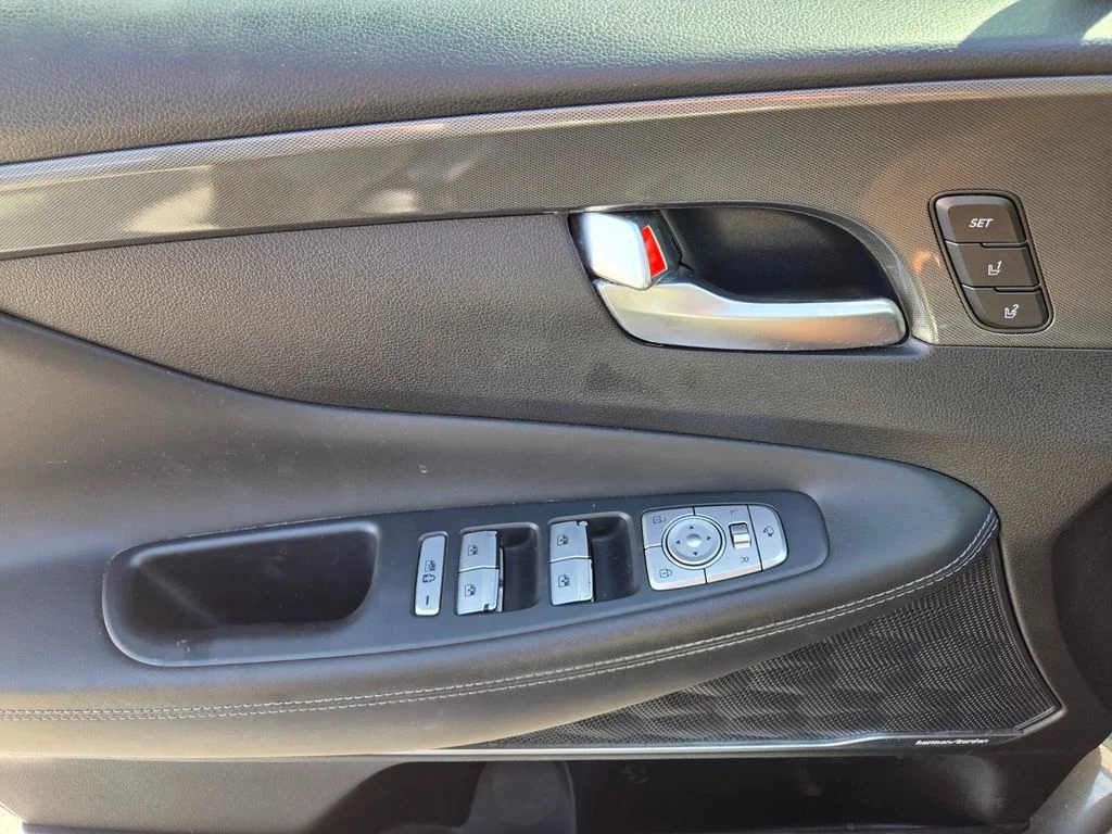 Used 2023 Gray Hyundai Calligraphy image 21