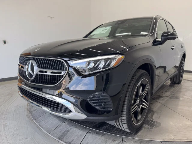 New 2027 Black Mercedes-Benz GLC 300 image 31