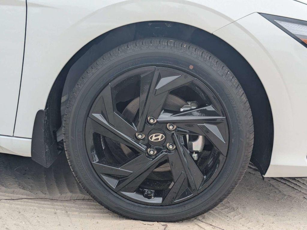 New 2026 White Hyundai SEL Sport image 11